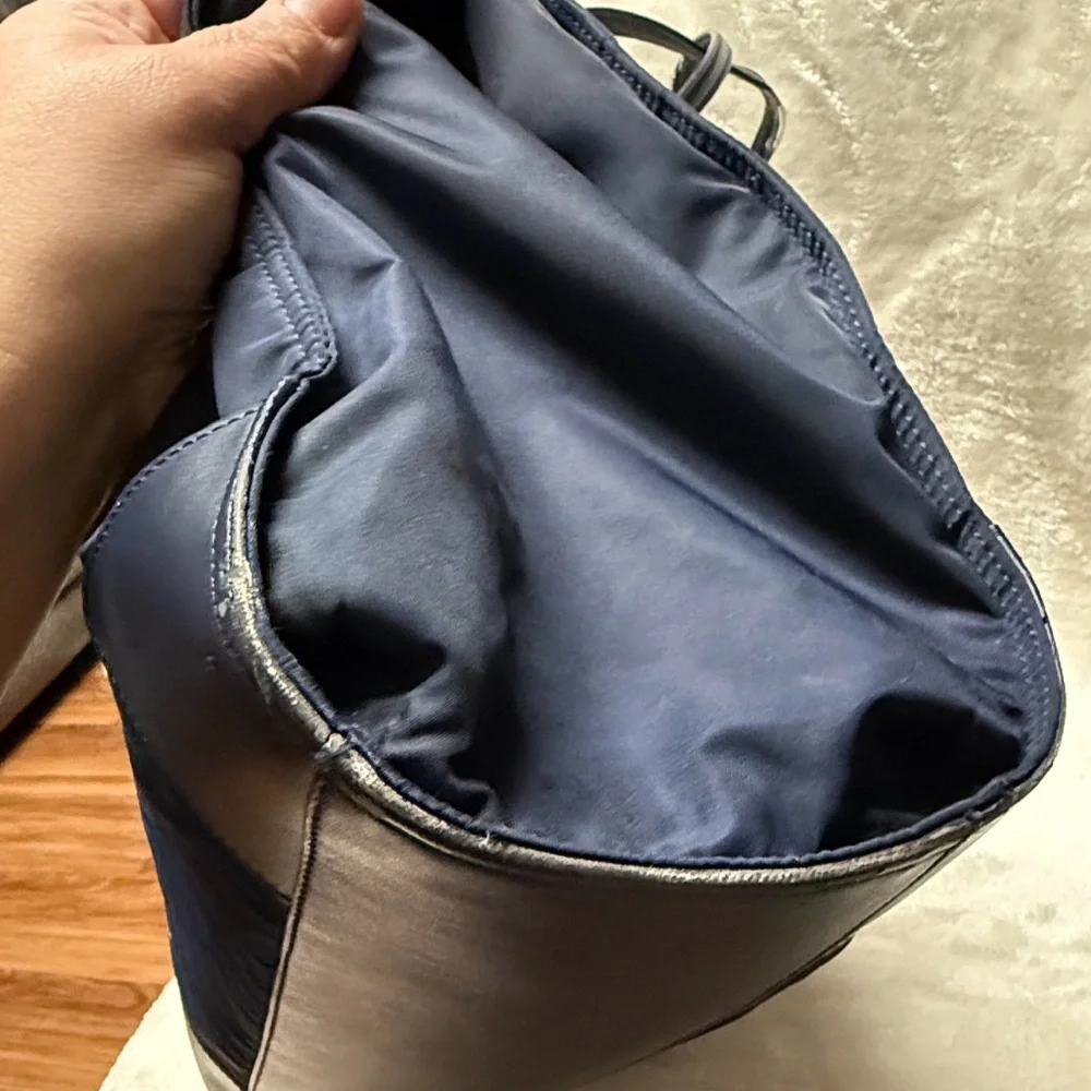 Tory Burch Navy Blue Tote - Picture 13 of 16